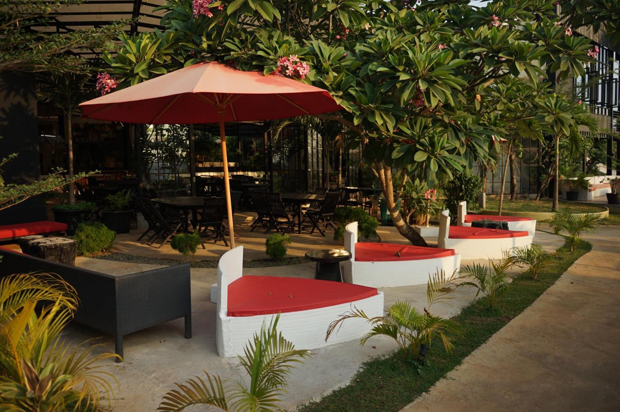 Lucca Resort & Residence Jepara Dış mekan fotoğraf